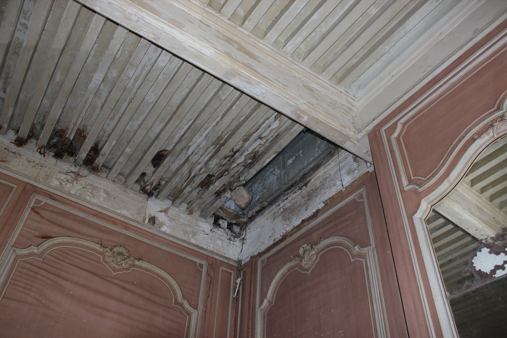 A ceiling before the work