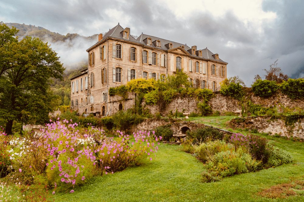 The gardens below the château