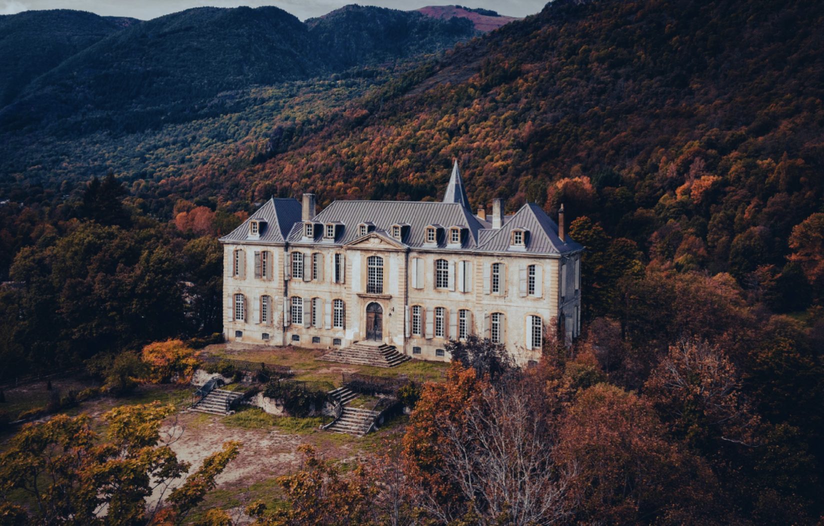 The château in autumn