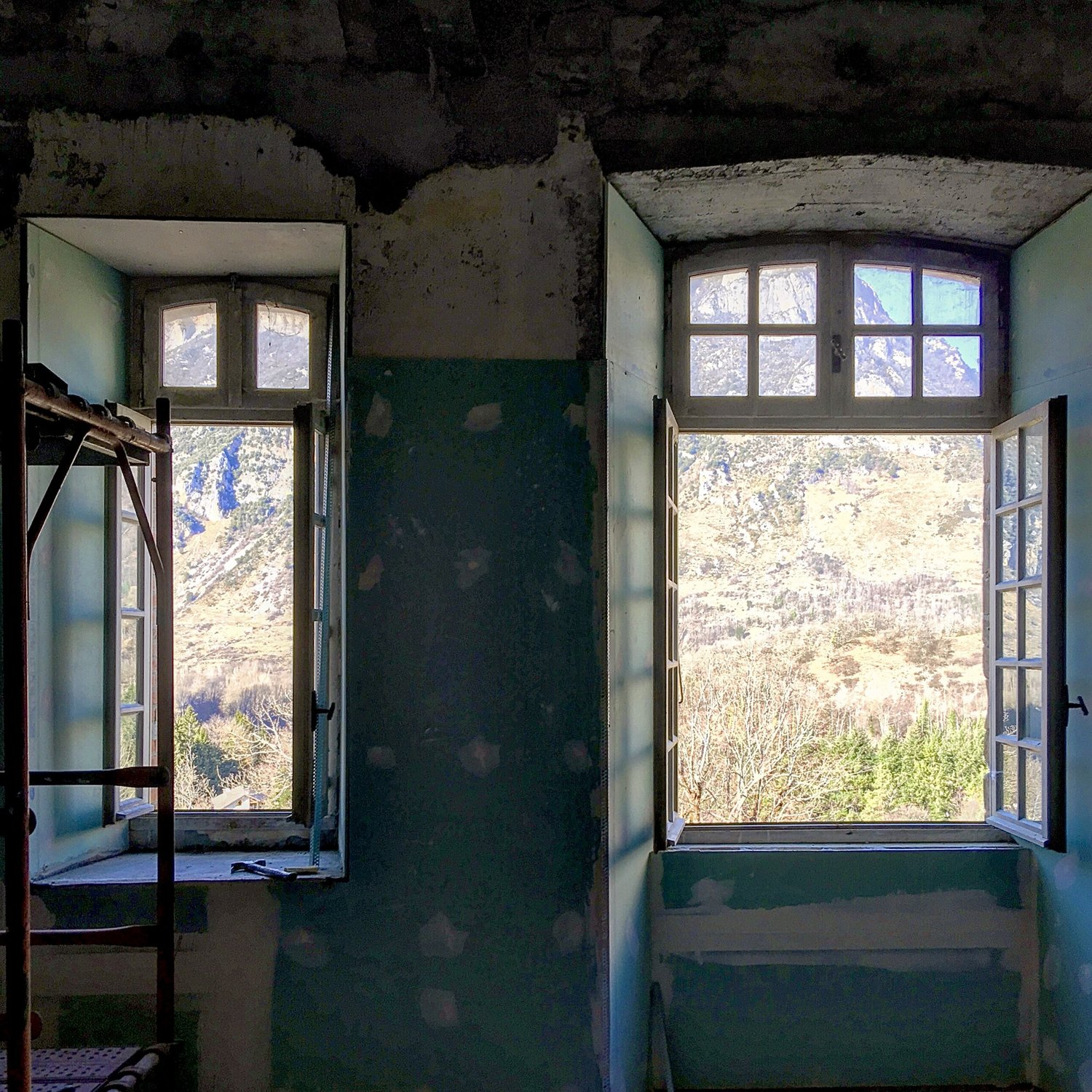 A window of the bathrooms' room before the work