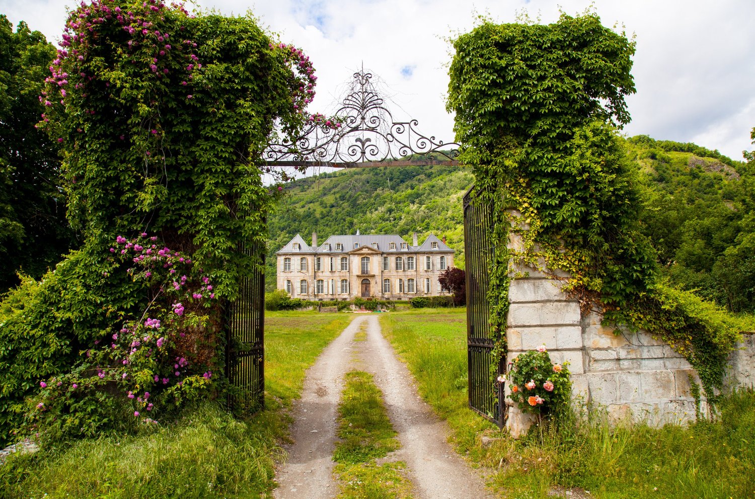 Through the gates in summer