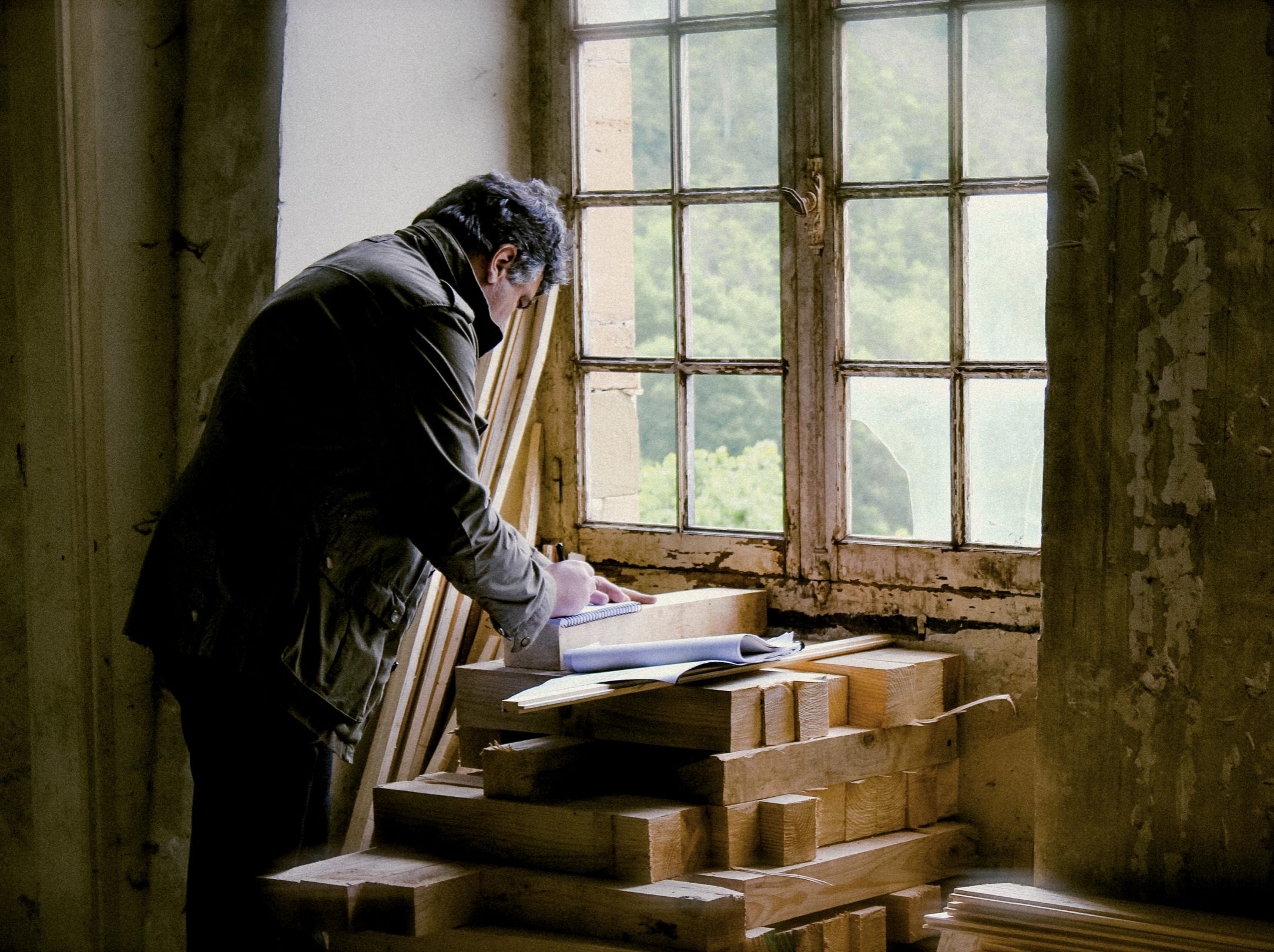 Work at a window, the restoration under way