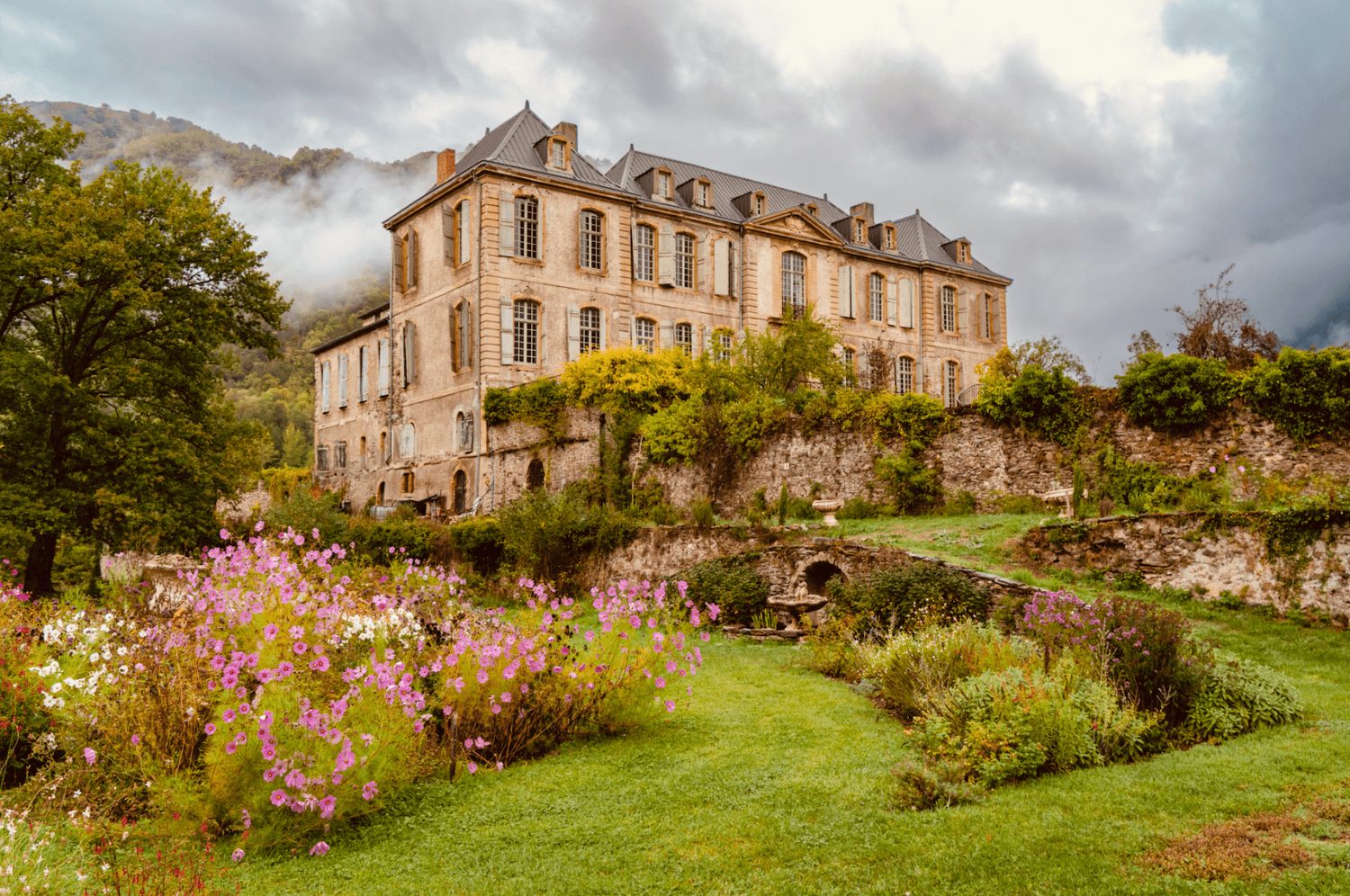 Below the château