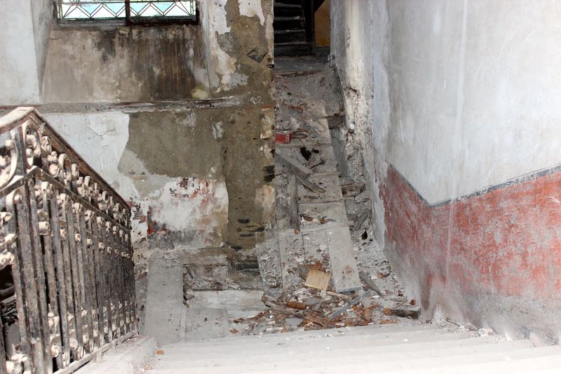 The staircase under rubble