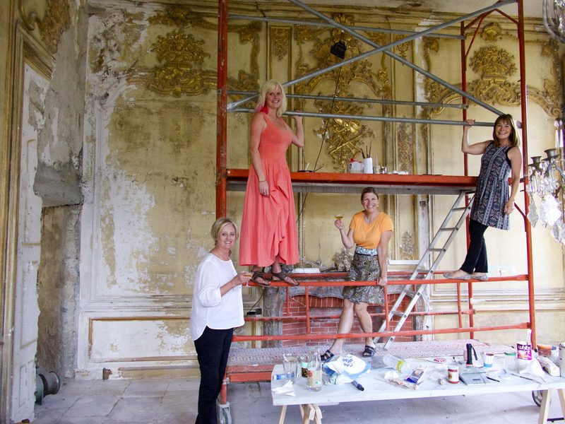 Guests on the scaffold among the frescoes