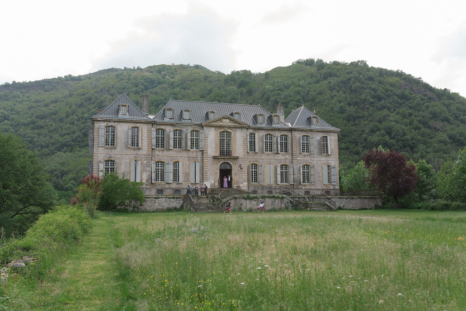 The château across the far lawn