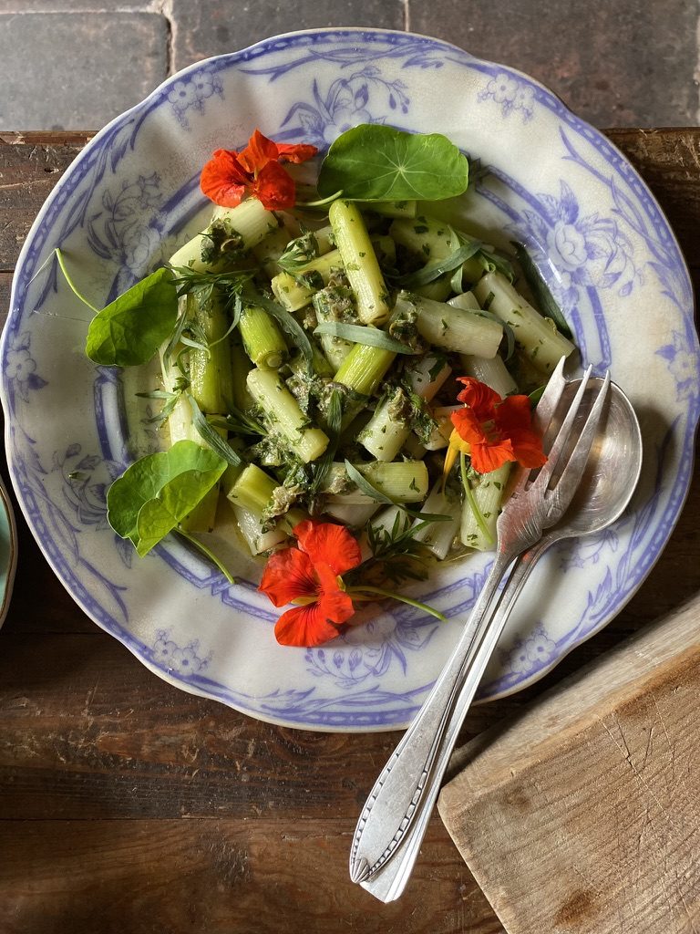 Green beans with nasturtiums